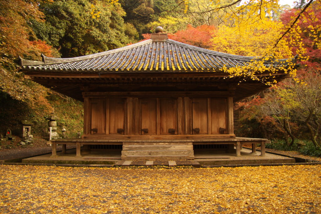 国宝富貴寺　紅葉